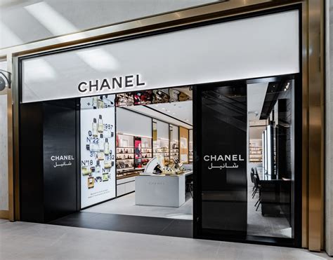 Chanel beauty shop